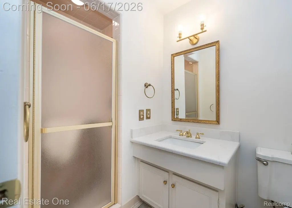 1632 Spotswood Drive Bloomfield Hills City MI 48302