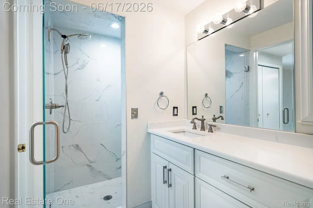 1632 Spotswood Drive Bloomfield Hills City MI 48302