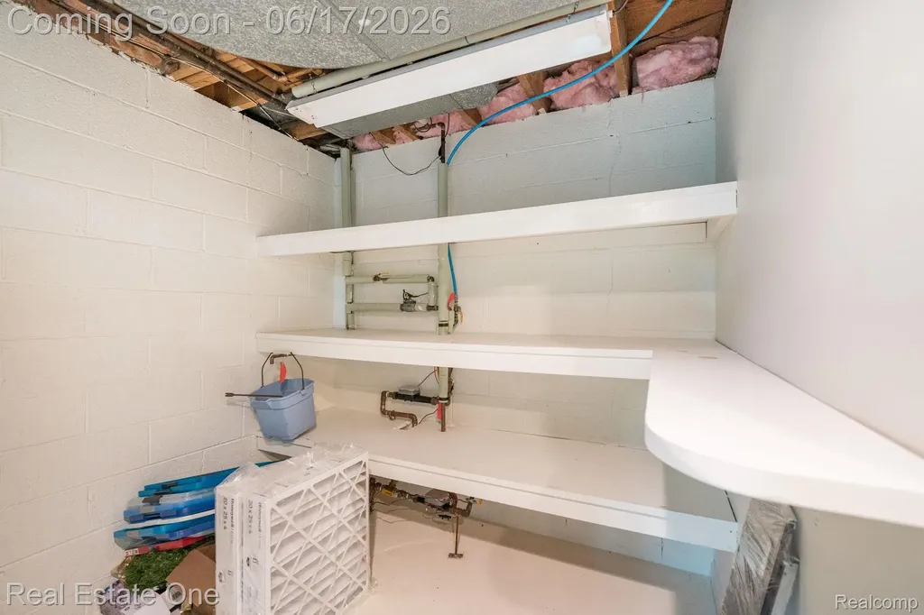 1632 Spotswood Drive Bloomfield Hills City MI 48302