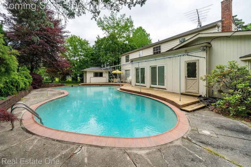 1632 Spotswood Drive Bloomfield Hills City MI 48302
