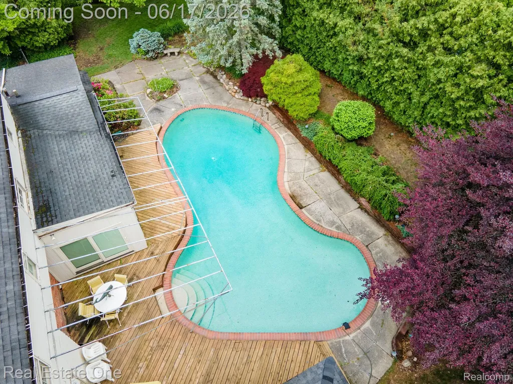 1632 Spotswood Drive Bloomfield Hills City MI 48302