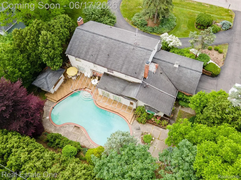 1632 Spotswood Drive Bloomfield Hills City MI 48302