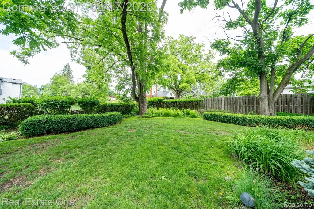1632 Spotswood Drive Bloomfield Hills City MI 48302