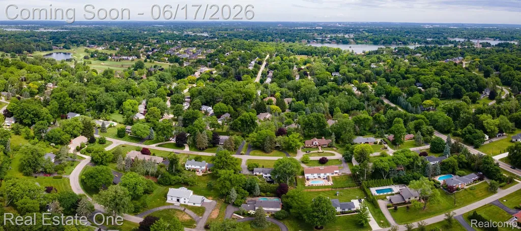 1632 Spotswood Drive Bloomfield Hills City MI 48302