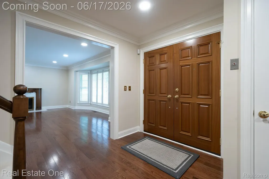 1632 Spotswood Drive Bloomfield Hills City MI 48302