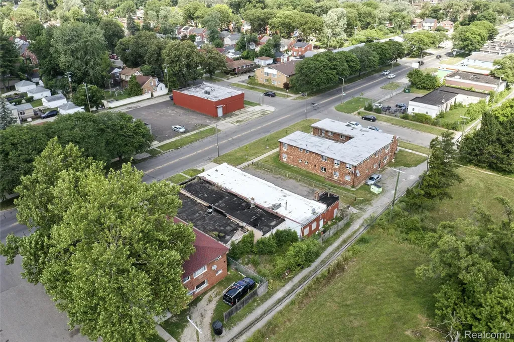 18729 Schoolcraft Detroit City MI 48223