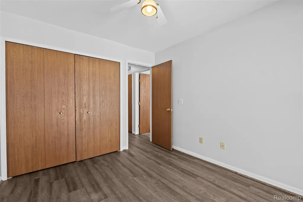 62072 Yorktown - Unit 4 South Lyon City MI 48178