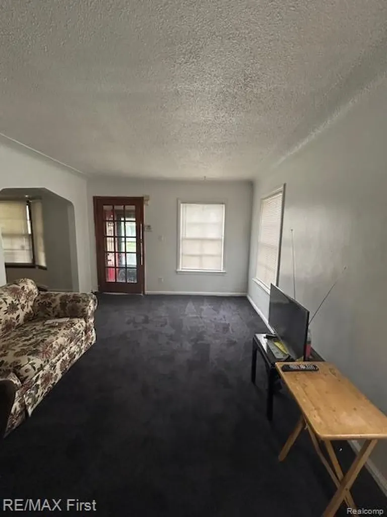 11084 Findlay Street Detroit City MI 48205