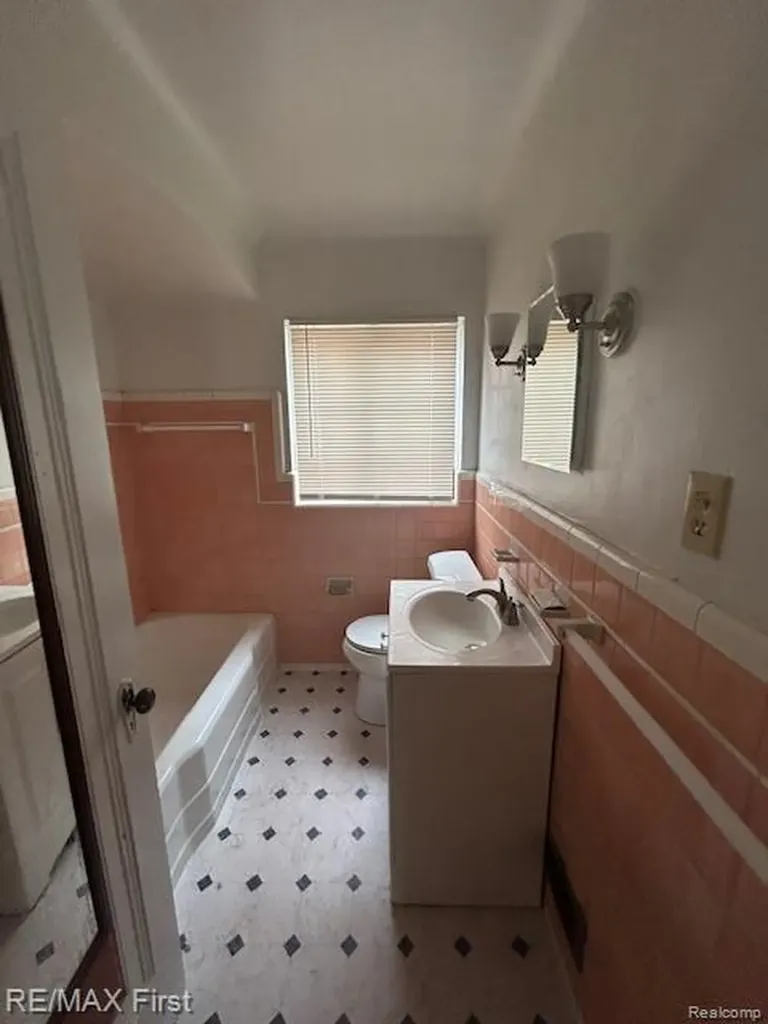 11084 Findlay Street Detroit City MI 48205