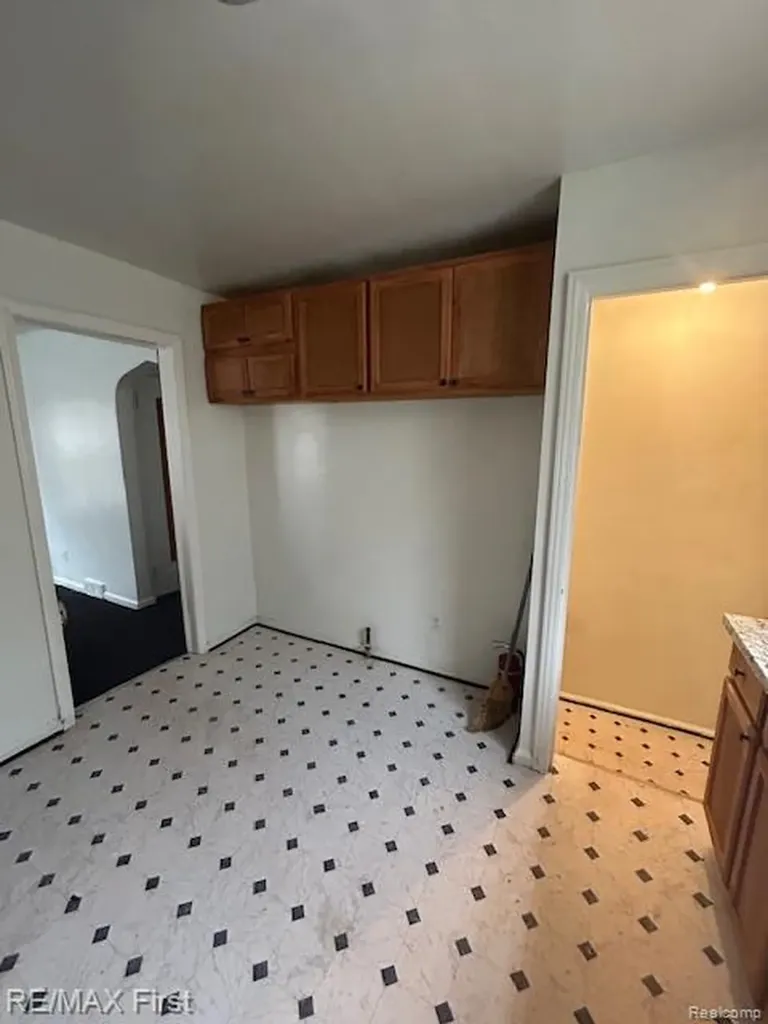 11084 Findlay Street Detroit City MI 48205