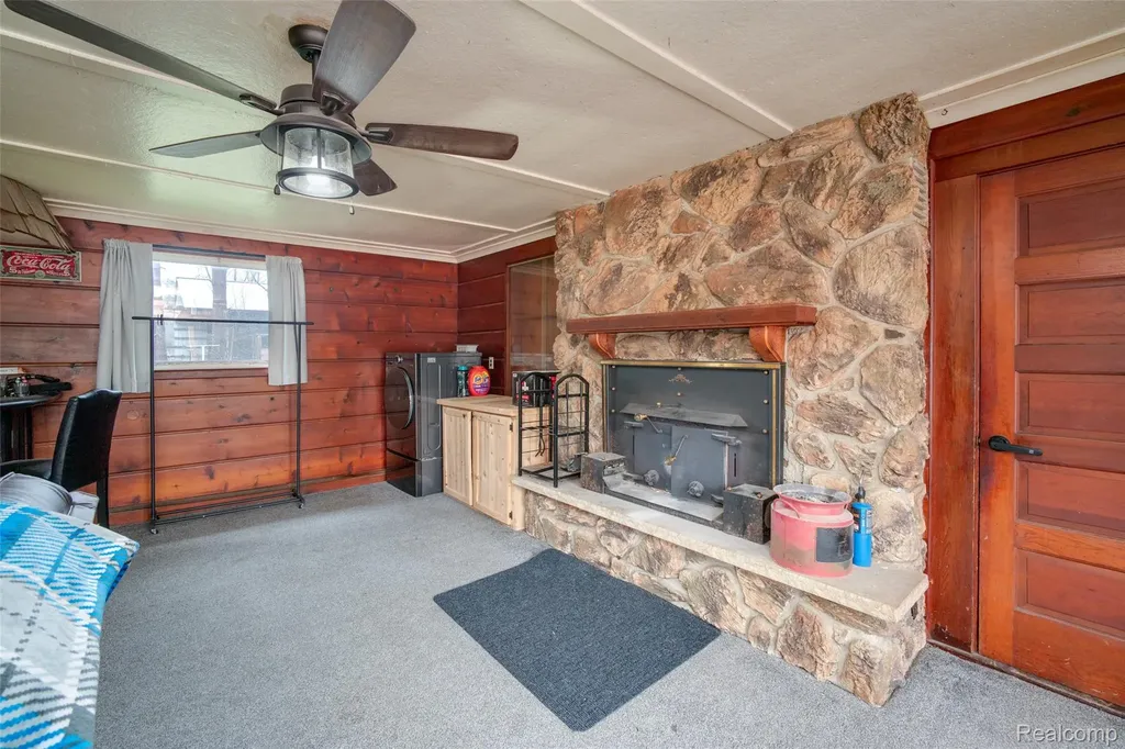 8780 Dixie Highway Birch Run Township MI 48415