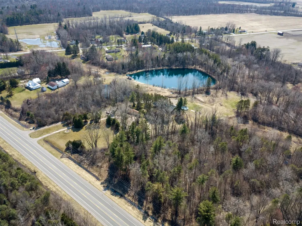 8780 Dixie Highway Birch Run Township MI 48415
