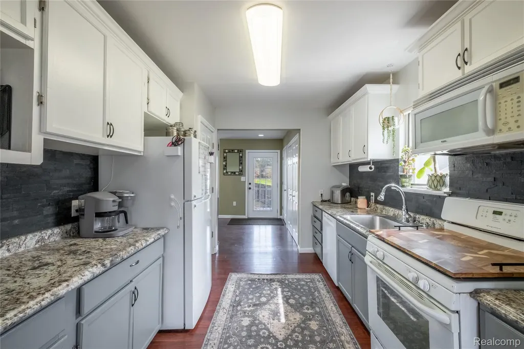 3253 S Vassar Road Davison Township MI 48423