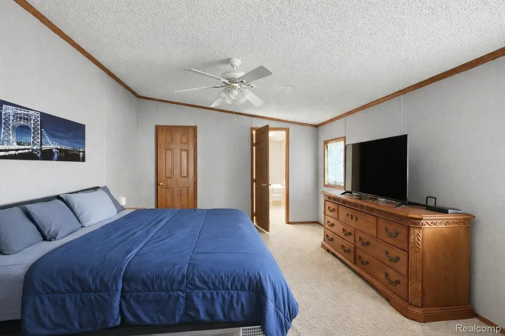 23312 Crystal Drive Clinton Charter Township MI 48036