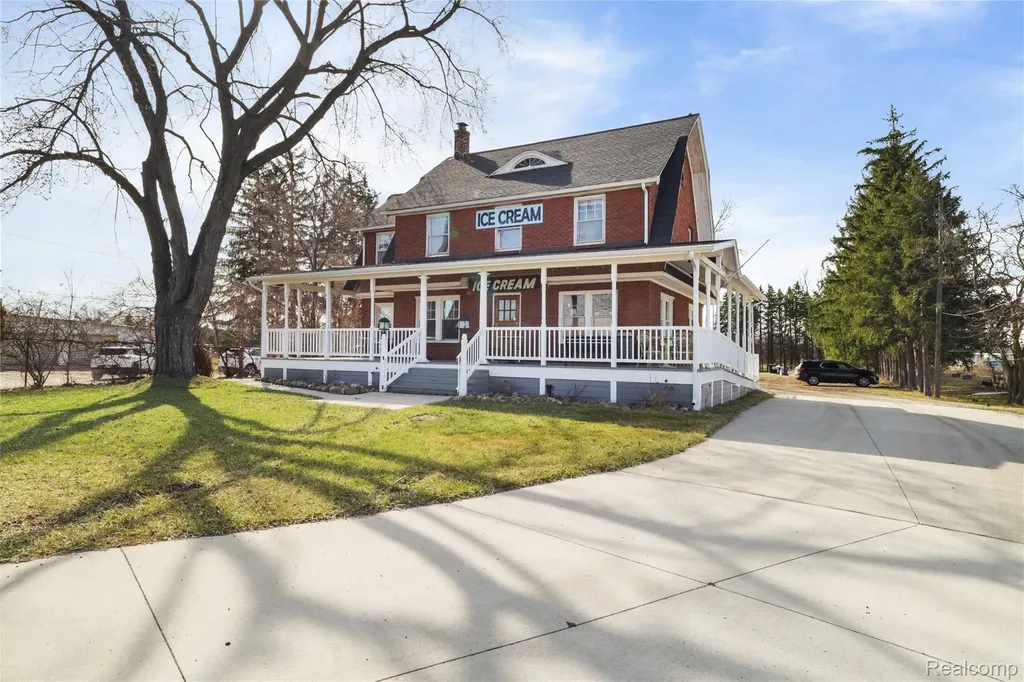 2250 E Main Corunna City MI 48867