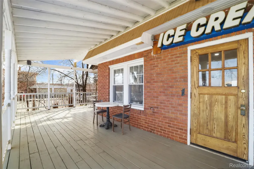 2250 E Main Corunna City MI 48867