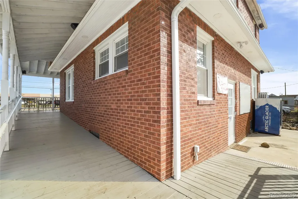 2250 E Main Corunna City MI 48867