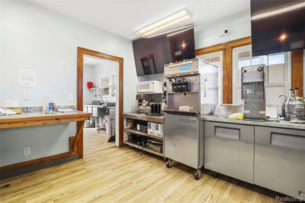 2250 E Main Corunna City MI 48867