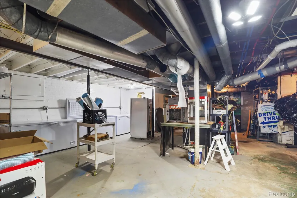 2250 E Main Corunna City MI 48867