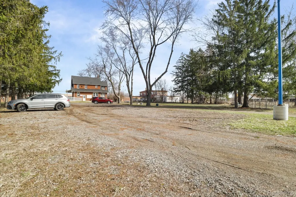 2250 E Main Corunna City MI 48867