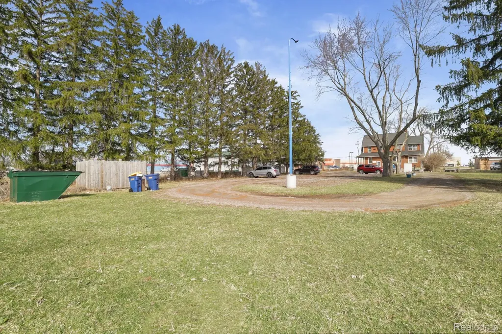 2250 E Main Corunna City MI 48867