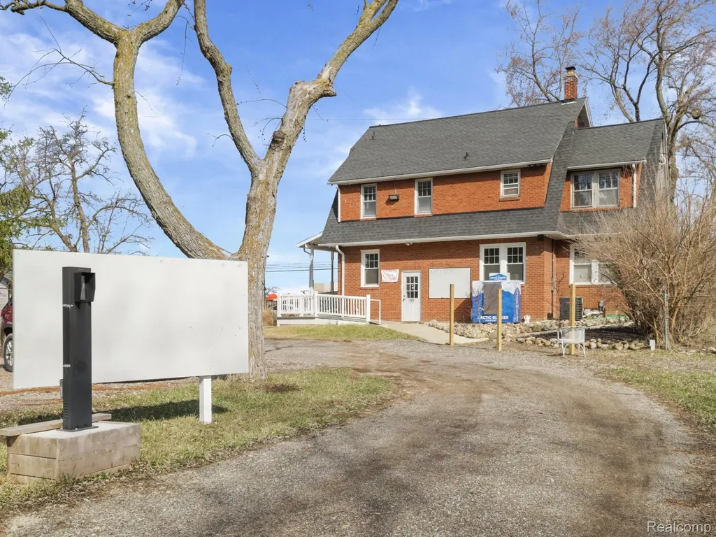 2250 E Main Corunna City MI 48867
