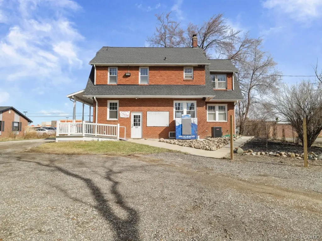 2250 E Main Corunna City MI 48867