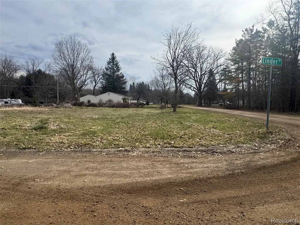4235 Quick Road Holly Village MI 48442