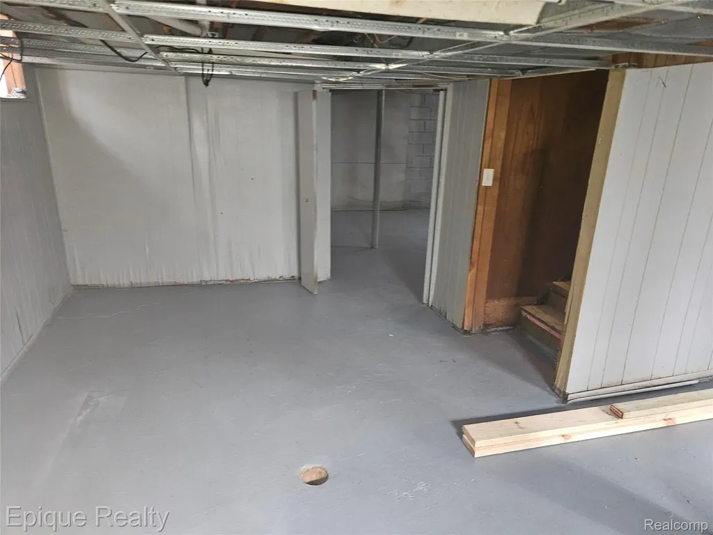 6137 Radnor Street Detroit City MI 48224