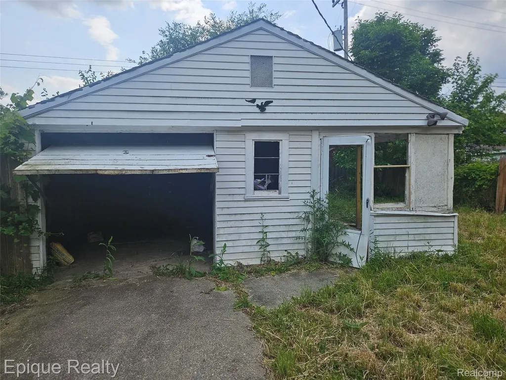6137 Radnor Street Detroit City MI 48224