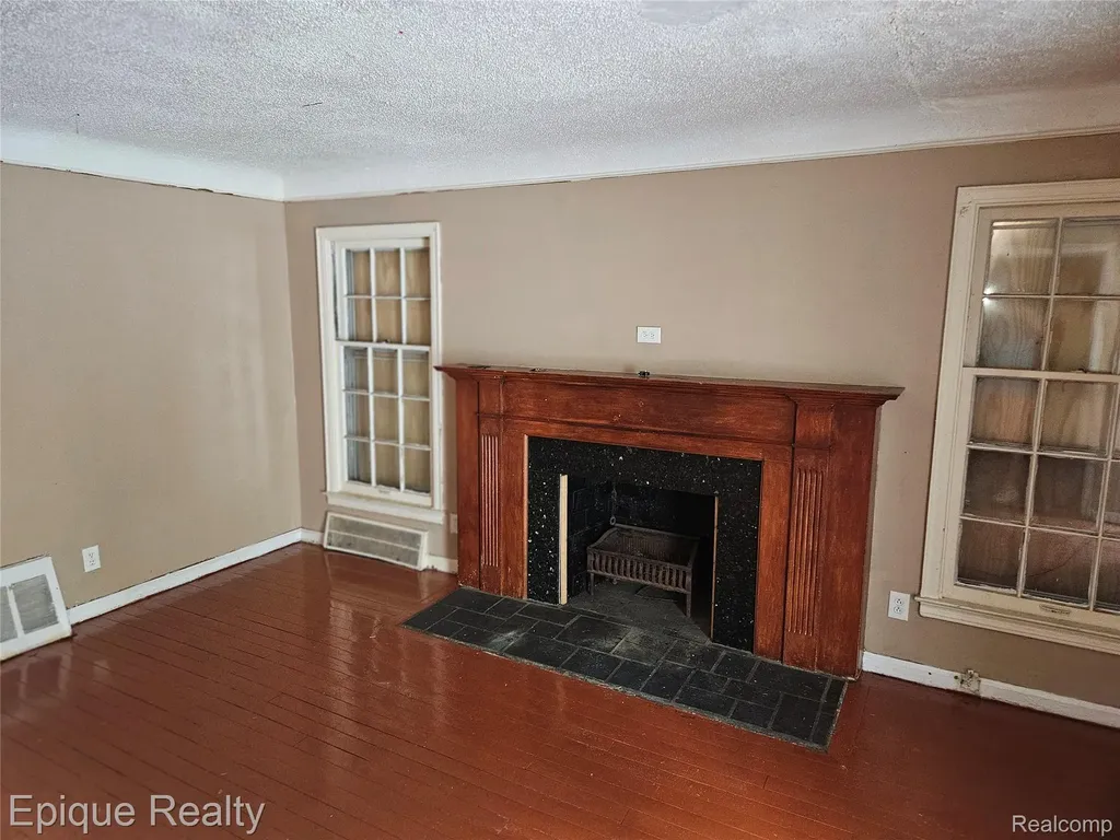 6137 Radnor Street Detroit City MI 48224
