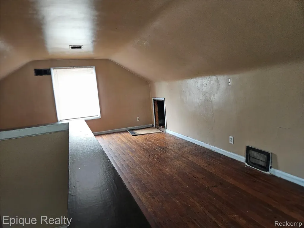 6137 Radnor Street Detroit City MI 48224