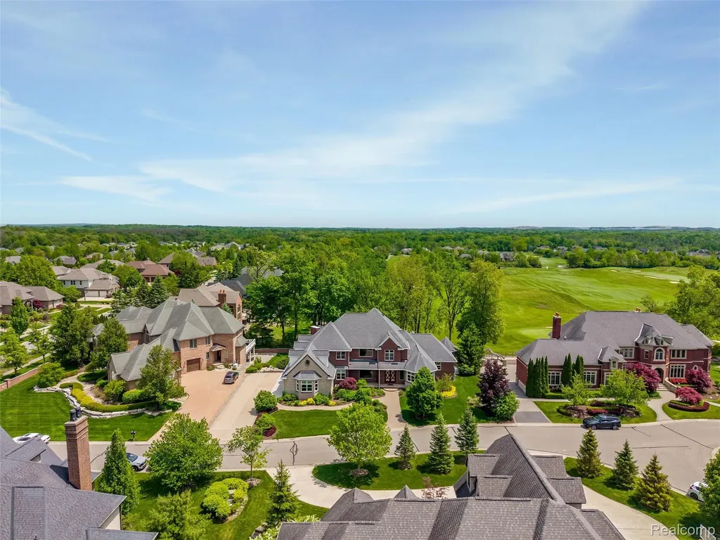 7432 Foxburg Court Independence Charter Township MI 48348