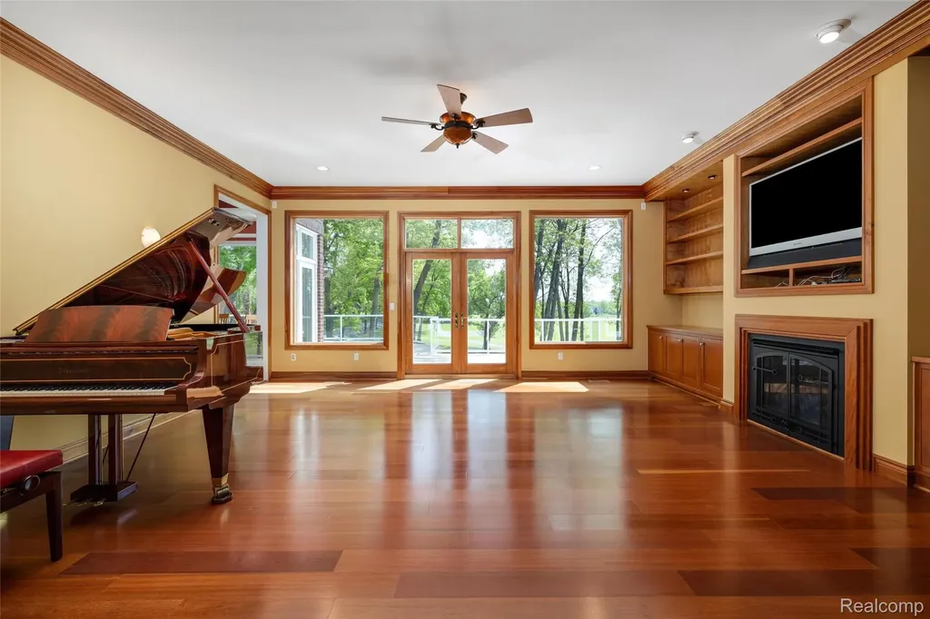 7432 Foxburg Court Independence Charter Township MI 48348