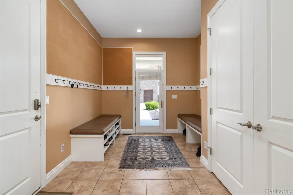 7432 Foxburg Court Independence Charter Township MI 48348