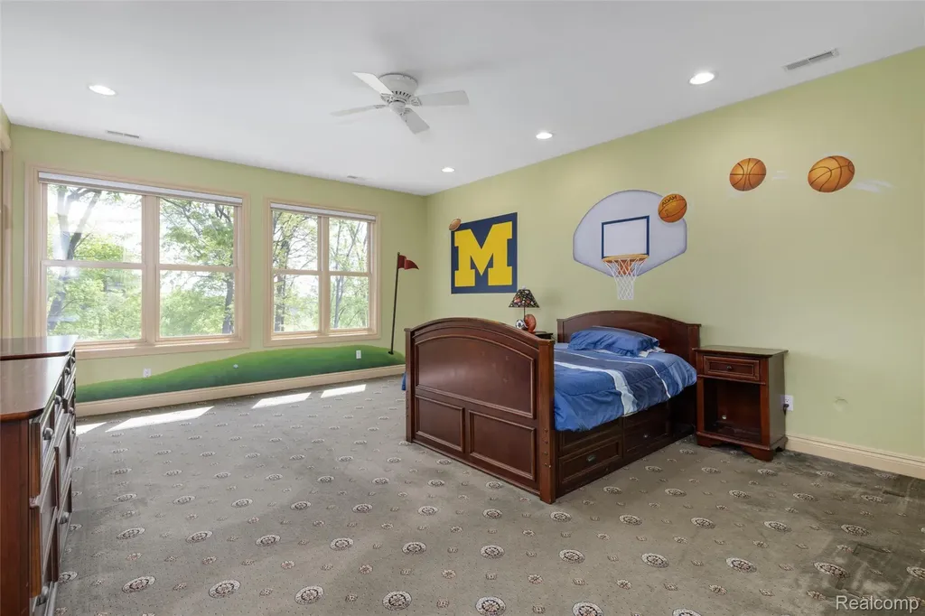 7432 Foxburg Court Independence Charter Township MI 48348