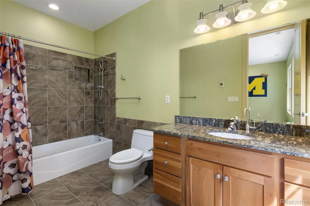 7432 Foxburg Court Independence Charter Township MI 48348
