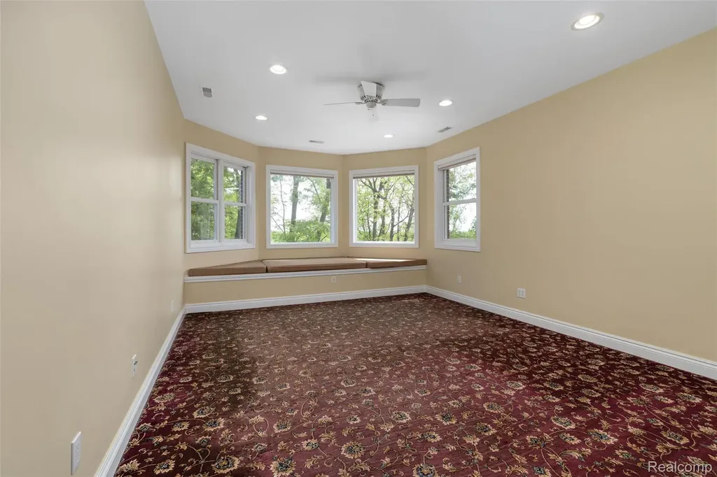 7432 Foxburg Court Independence Charter Township MI 48348