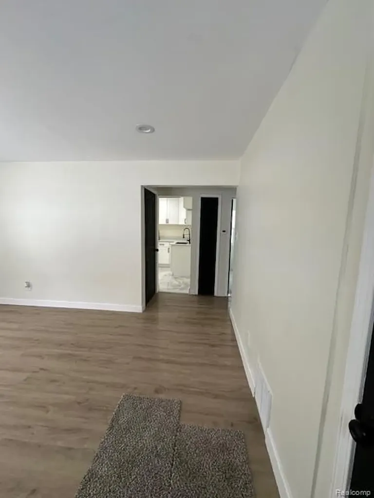 19345 Archdale Street Detroit City MI 48235