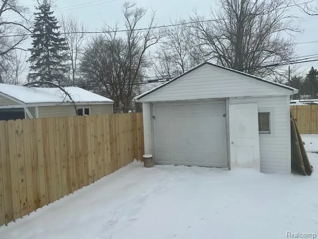 19345 Archdale Street Detroit City MI 48235