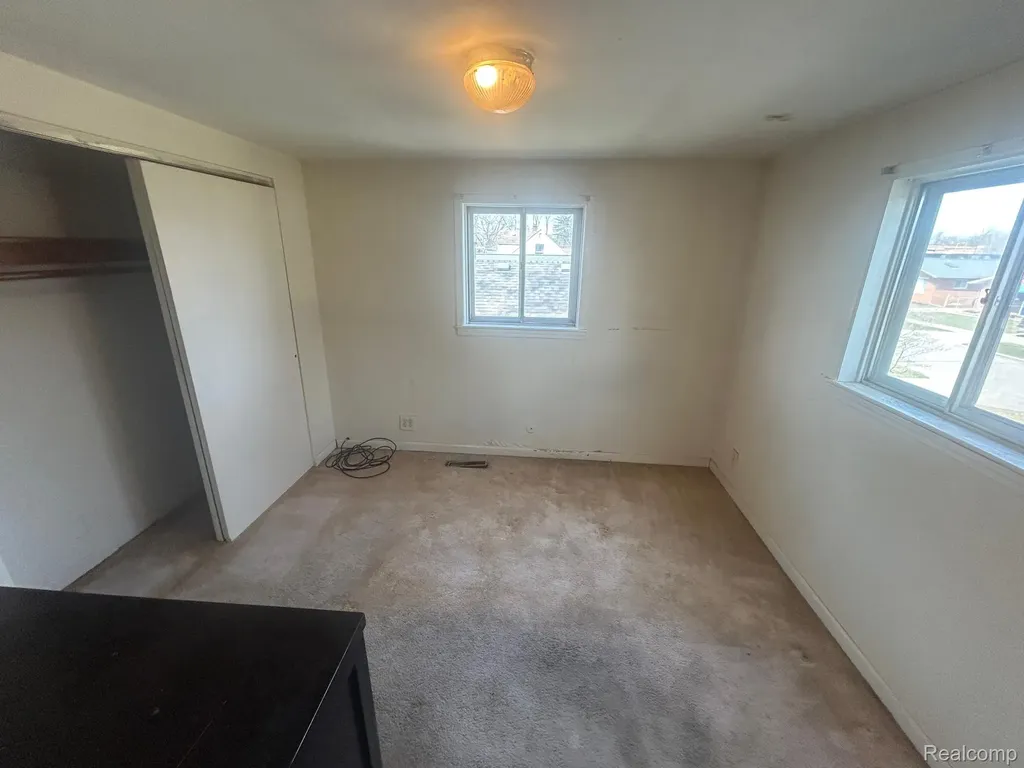 25651 Mcdonald Street Dearborn Heights City MI 48125