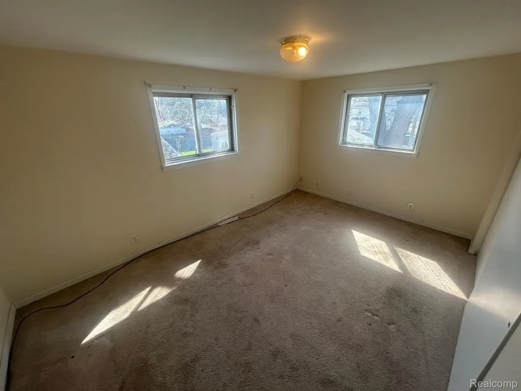 25651 Mcdonald Street Dearborn Heights City MI 48125
