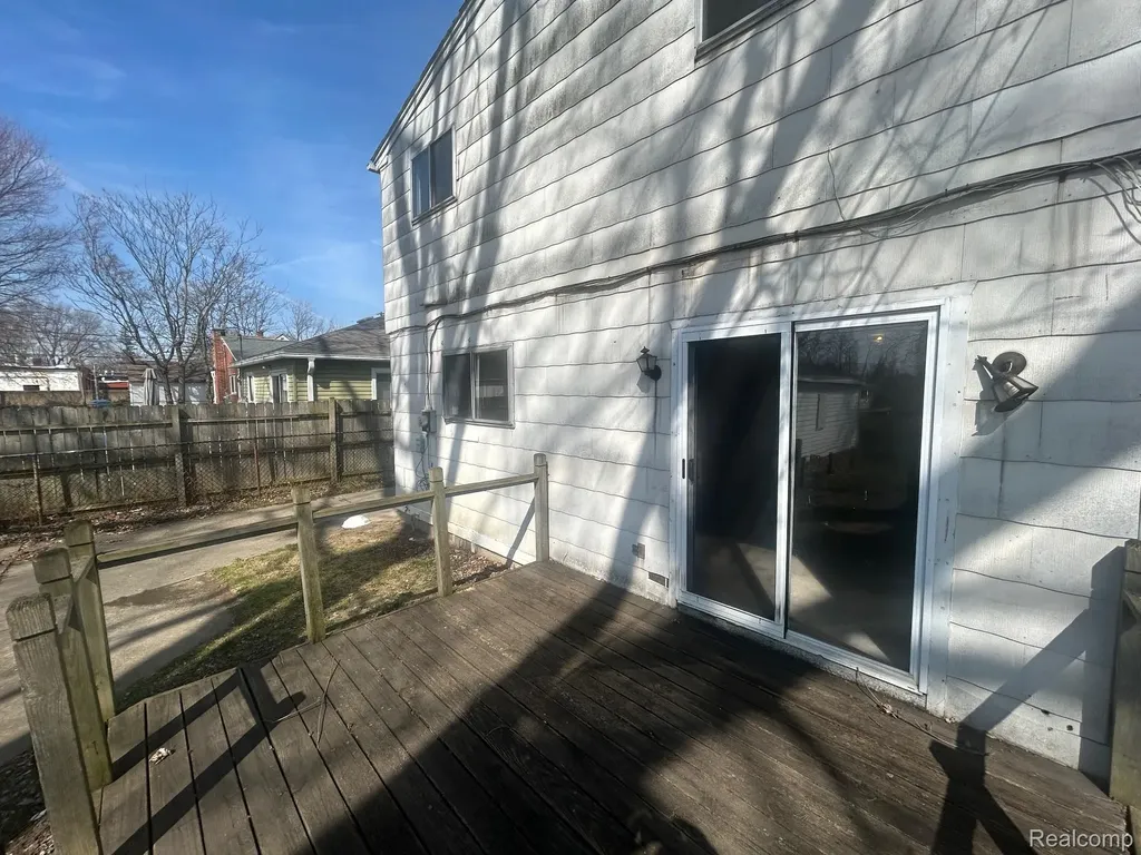 25651 Mcdonald Street Dearborn Heights City MI 48125