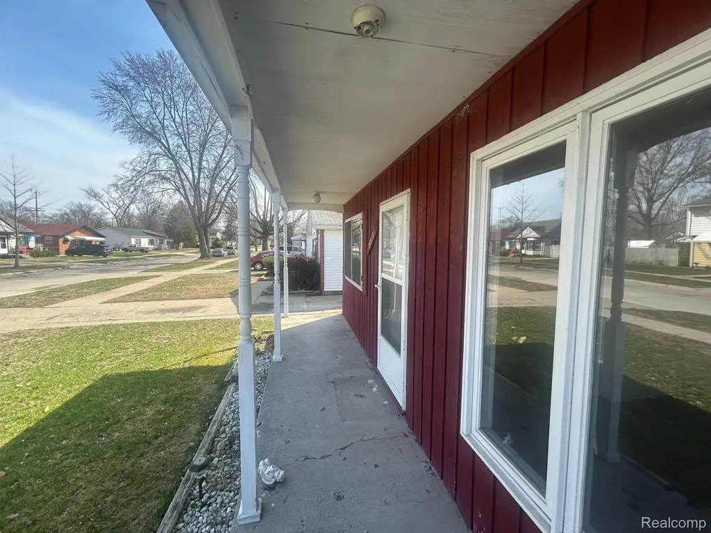 25651 Mcdonald Street Dearborn Heights City MI 48125