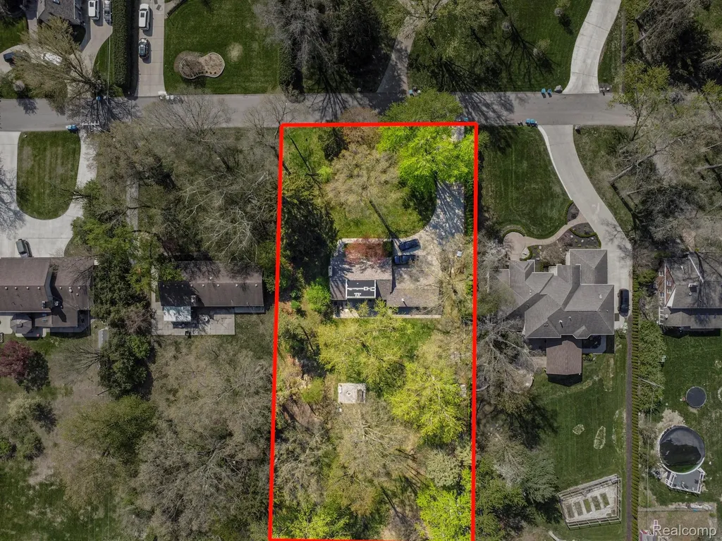 214 N Evangeline Street Dearborn Heights City MI 48127