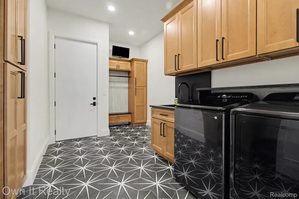 2020 Edgewater Street Frenchtown Township MI 48162