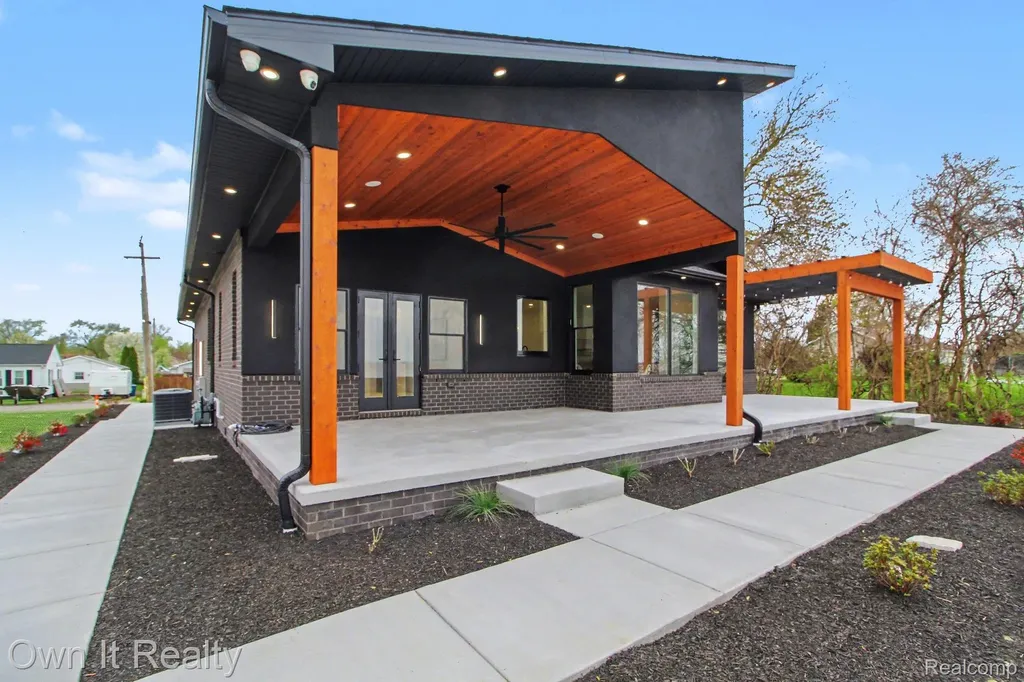 2020 Edgewater Street Frenchtown Township MI 48162