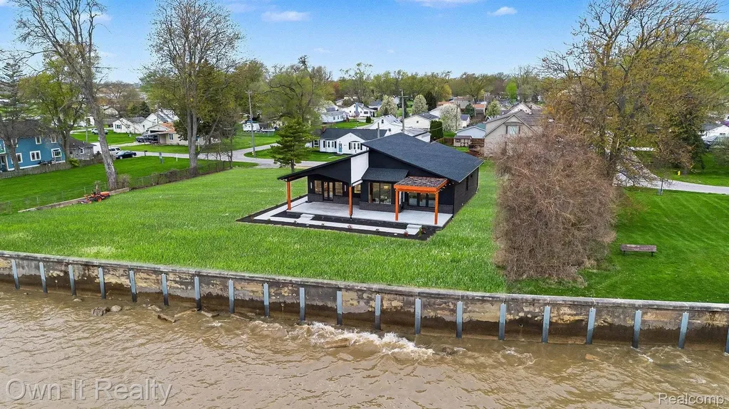 2020 Edgewater Street Frenchtown Township MI 48162