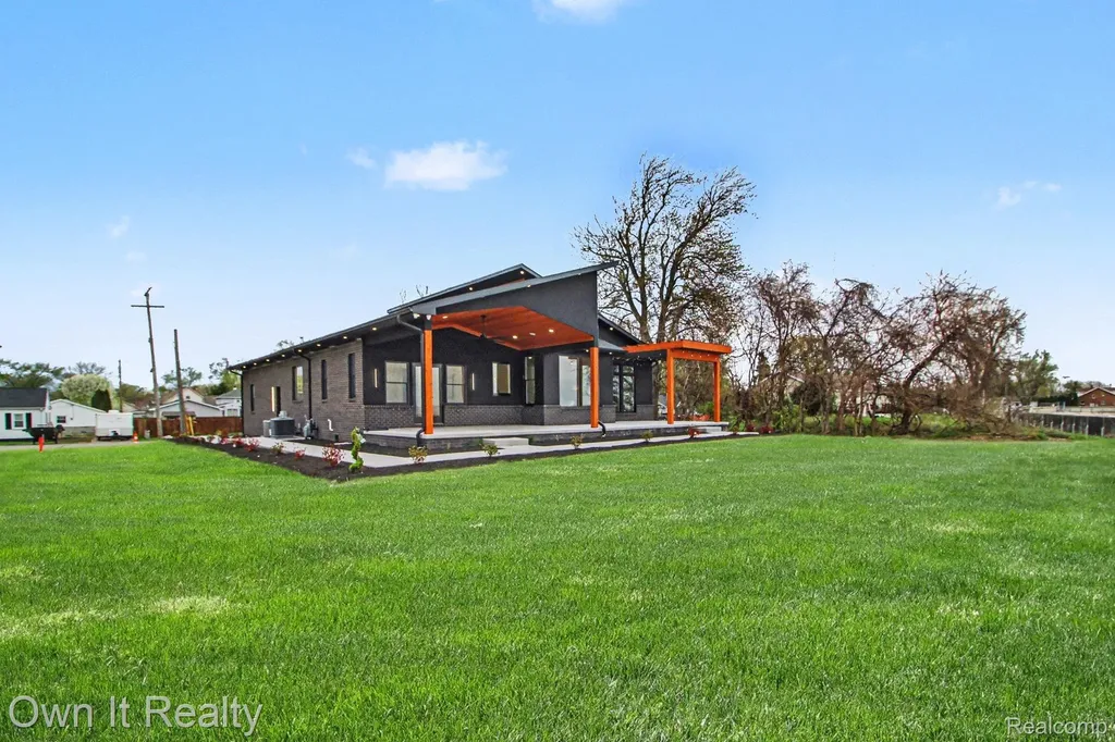 2020 Edgewater Street Frenchtown Township MI 48162