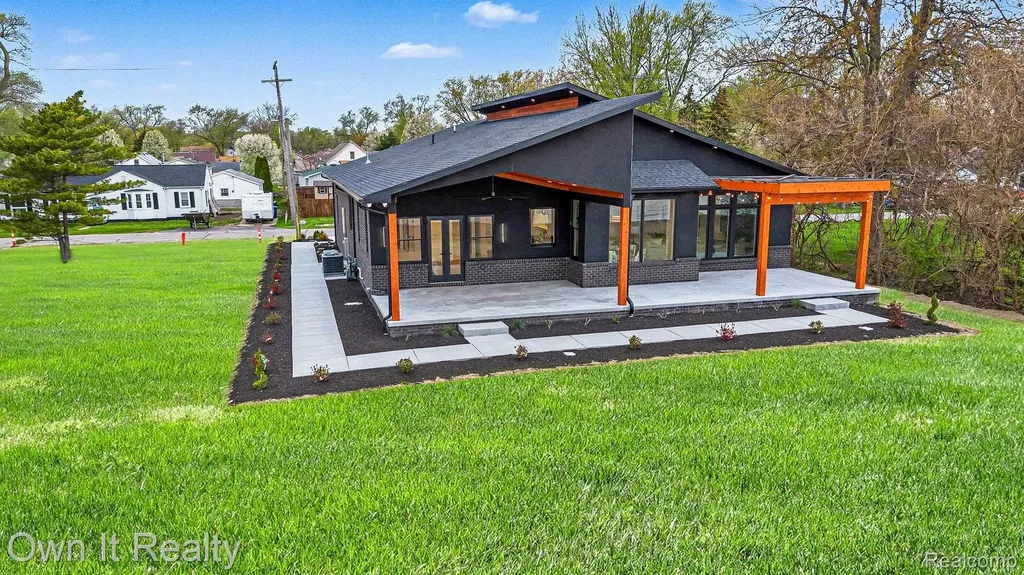 2020 Edgewater Street Frenchtown Township MI 48162